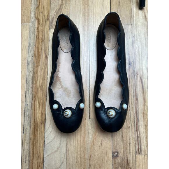 Gucci Women's 41 US 11 Black Leather Ballet Flats Faux Pearl Accent Scallop Edge - Picture 1 of 12